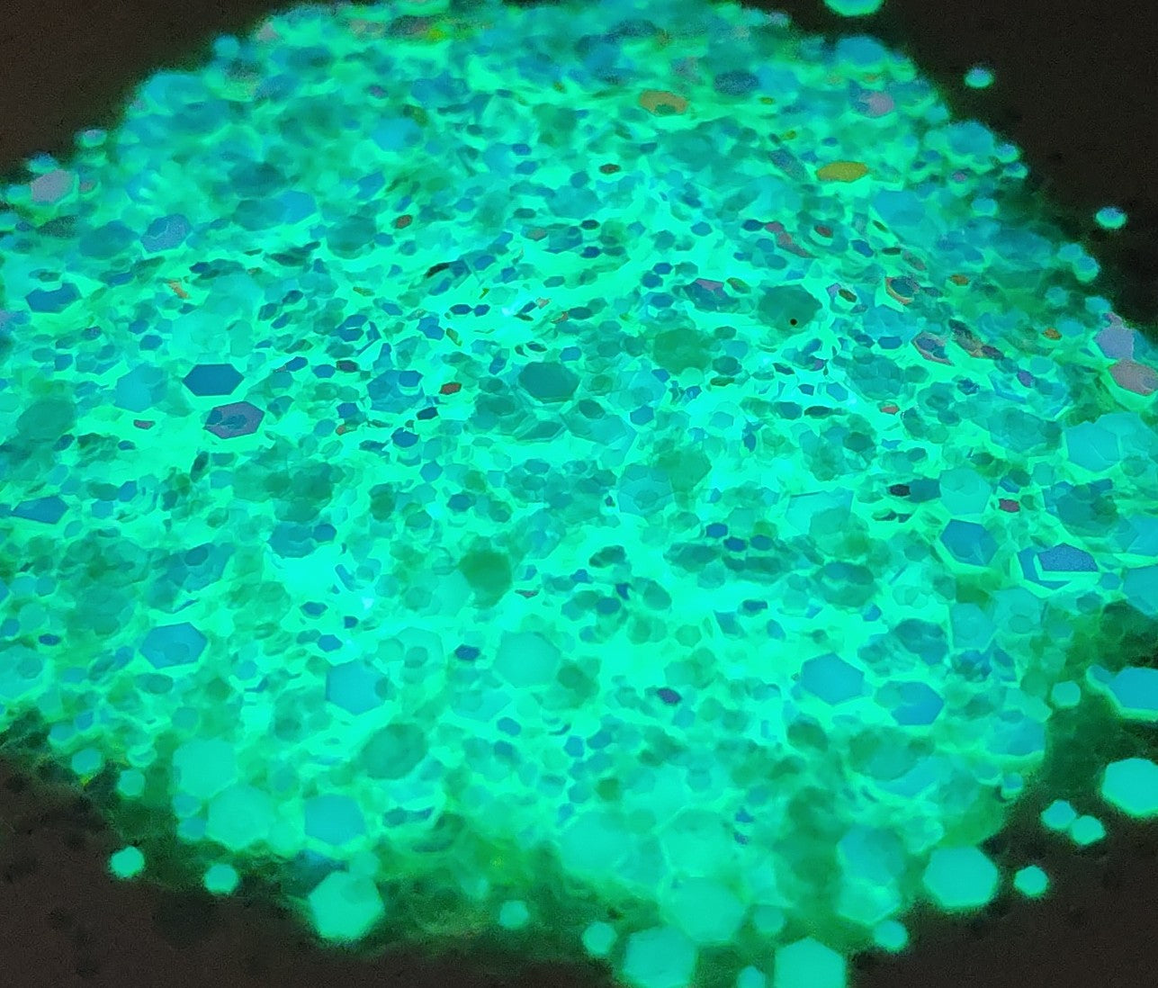 Mermaid Glow Glitter